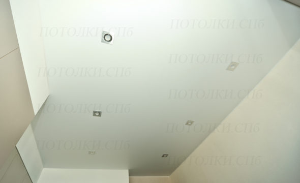 Готовое решение сатинового потолка на кухне 8 кв.м Просвещения
