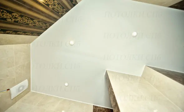 Натяжной потолок в ванной 4 кв.м Среднерогатская 11