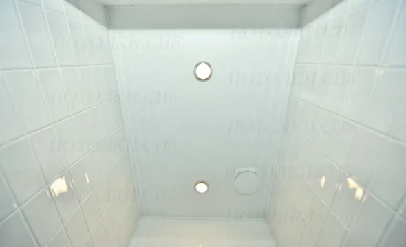 Сатиновый потолок в ванной 2.5 кв.м на Просвещения