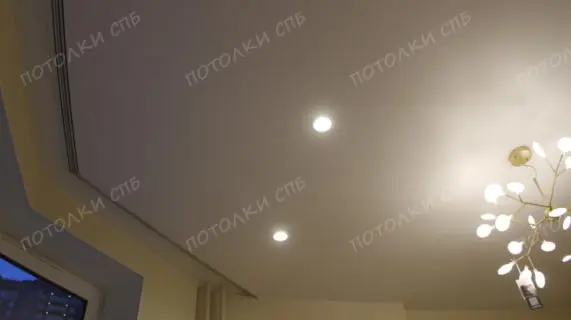 Потолок со скрытым карнизом на ул. Заречной
