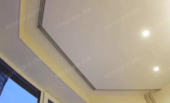Потолок со скрытым карнизом на ул. Заречной