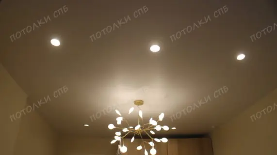 Потолок со скрытым карнизом на ул. Заречной