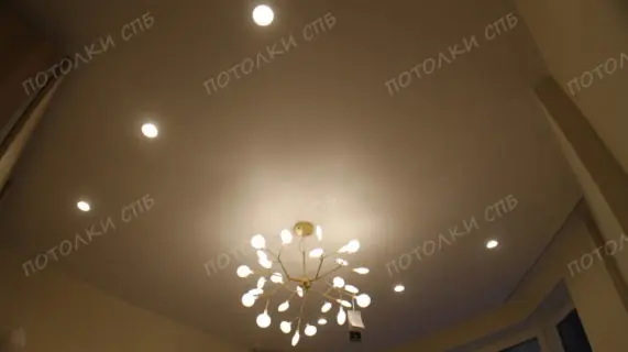 Потолок со скрытым карнизом на ул. Заречной