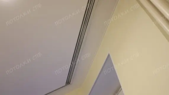 Потолок со скрытым карнизом на ул. Заречной