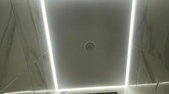 Парящий потолок в санузлах на Московском пр